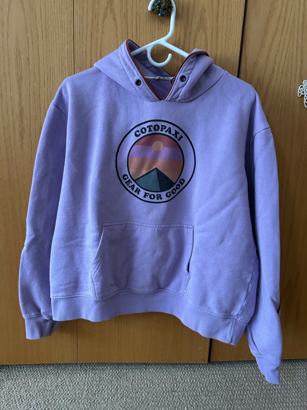 Cotopaxi hoodie large. Beautiful lilac color, print Gear for Good ⛰️ ☀️